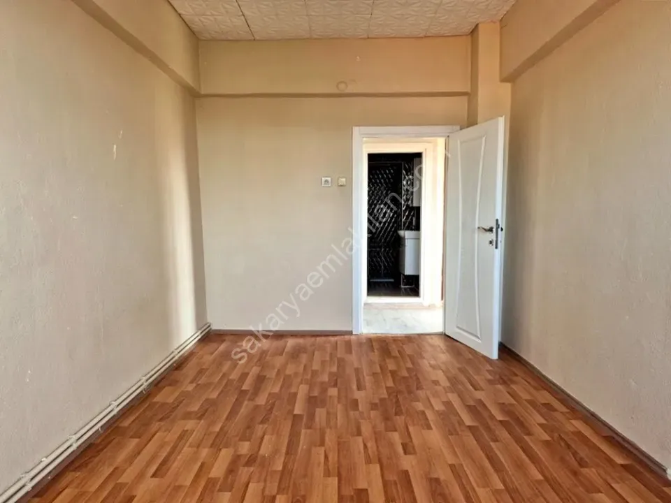 ADAPAZARI YAĞCILAR MAHALLESİNDE SATILIK 3+1 DAİRE
