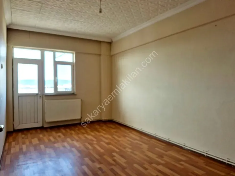 ADAPAZARI YAĞCILAR MAHALLESİNDE SATILIK 3+1 DAİRE