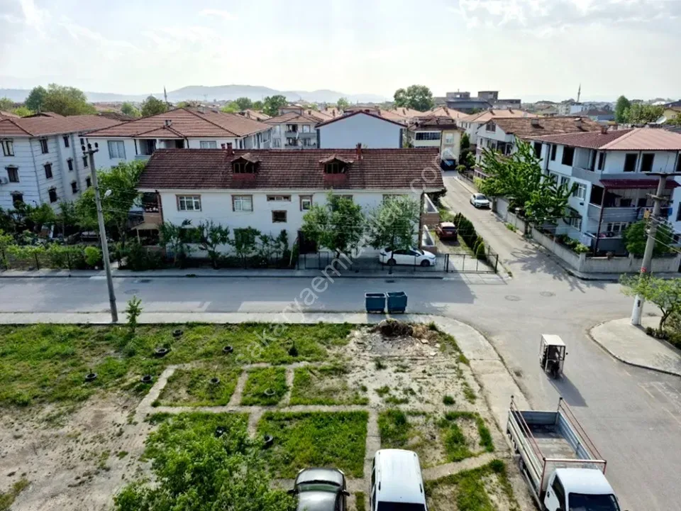 ADAPAZARI YAĞCILAR MAHALLESİNDE SATILIK 3+1 DAİRE