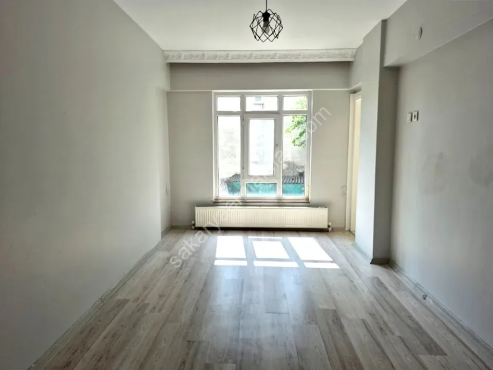 ADAPAZARI MERKEZDE KİRALIK 3+1 DAİRE