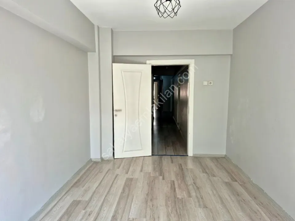 ADAPAZARI MERKEZDE KİRALIK 3+1 DAİRE