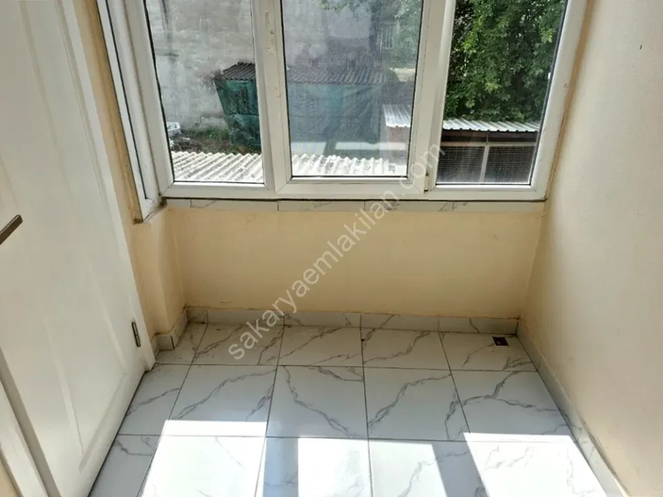 ADAPAZARI MERKEZDE KİRALIK 3+1 DAİRE