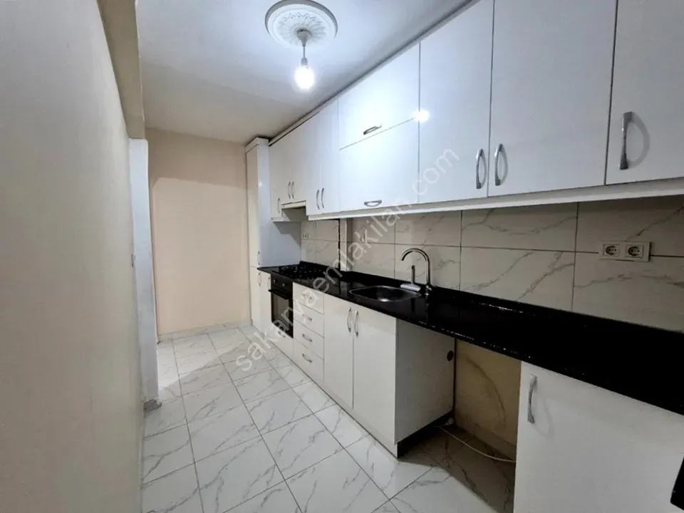ADAPAZARI MERKEZDE KİRALIK 3+1 DAİRE