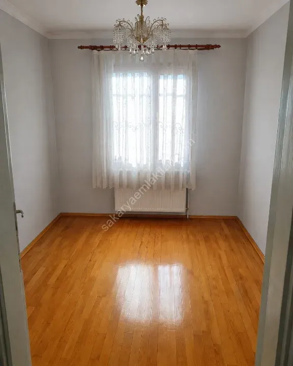 3700 metre arsa içinde Krediye uygun Çiftlik evi