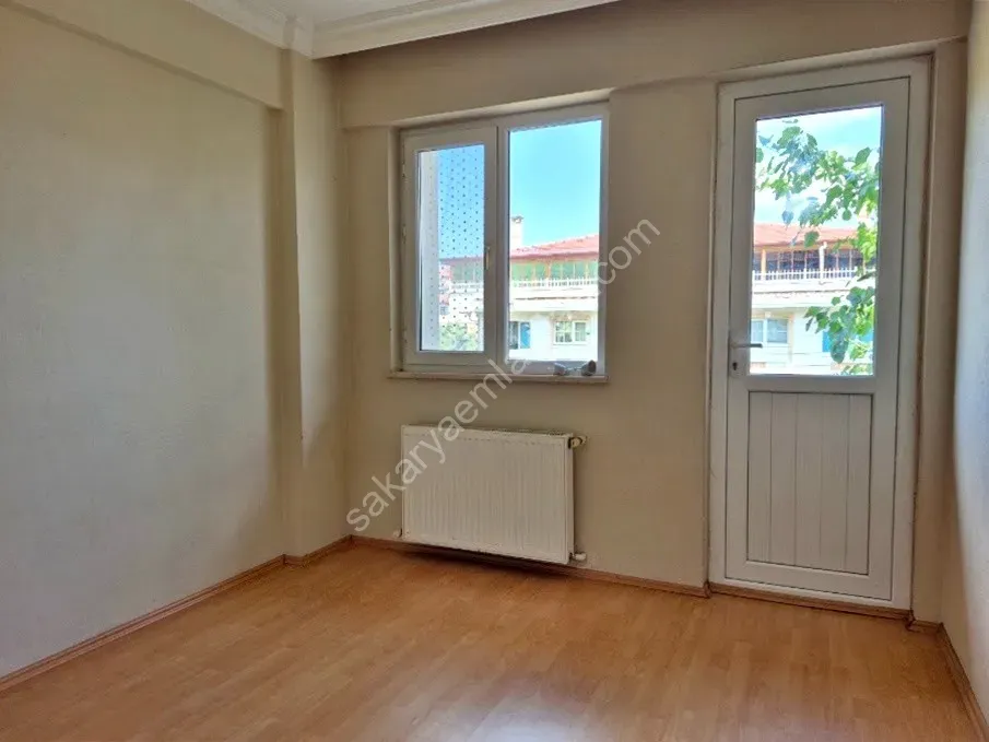 SERDİVAN MERKEZDE KİRALIK 3+1 DAİRE