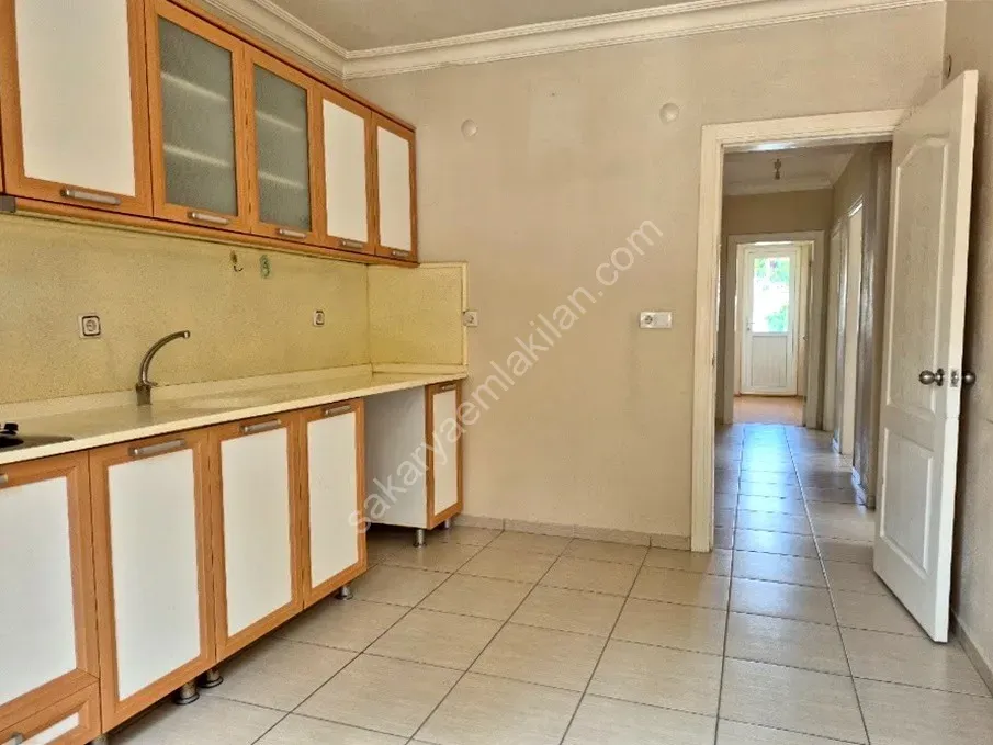 SERDİVAN MERKEZDE KİRALIK 3+1 DAİRE