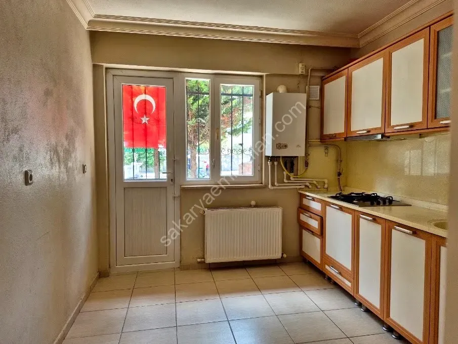 SERDİVAN MERKEZDE KİRALIK 3+1 DAİRE