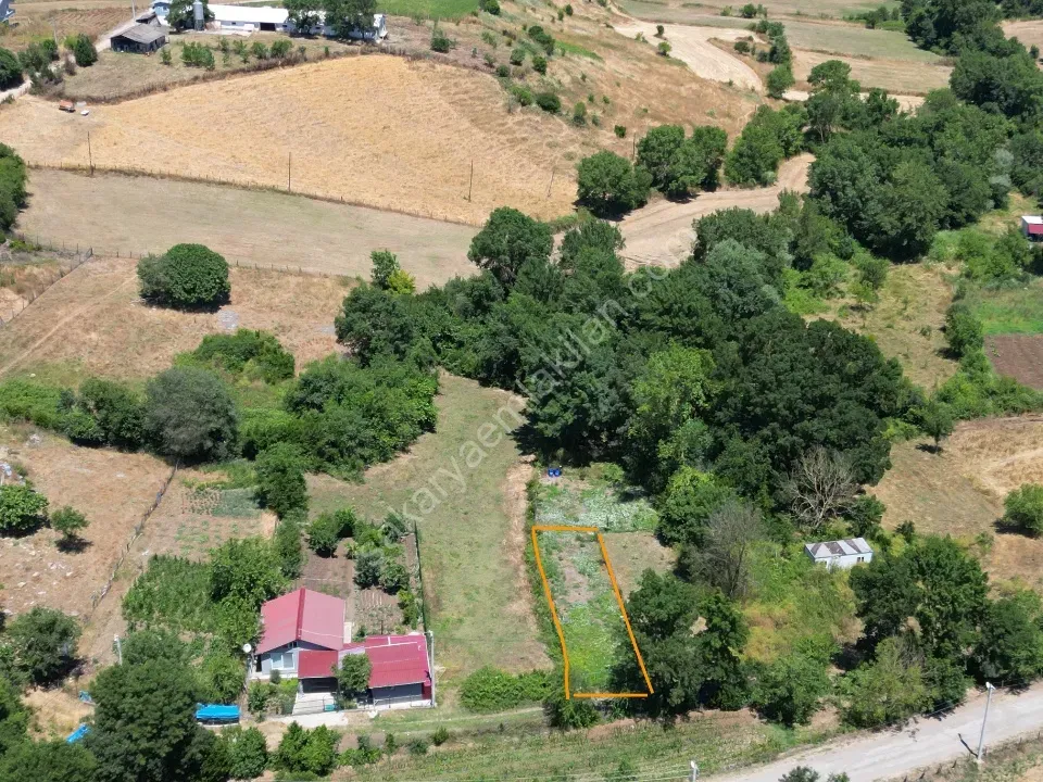 Şehrin Stresinden Uzaklaşın! Kanarca Sabırlı'da 244 m² Köy İçi Arsa