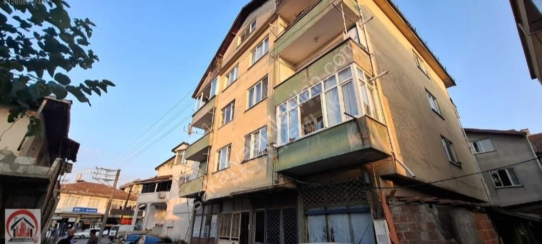 AKYAZI EMLAK'TAN ADA CADDESİ ÜZERİ YENİ CAMİDE SATILIK 3+1 DAİRE